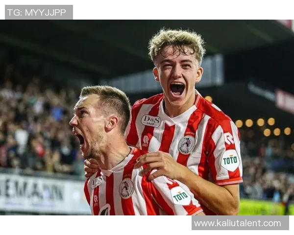 鹿斯巴达与阿尔克马激战正酣谁能在这场较量中笑到最后