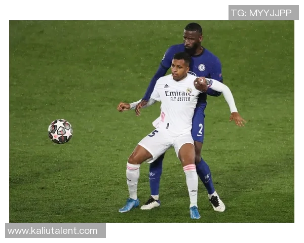 吕迪格的足球之路：从青涩少年到世界级后卫的成长历程