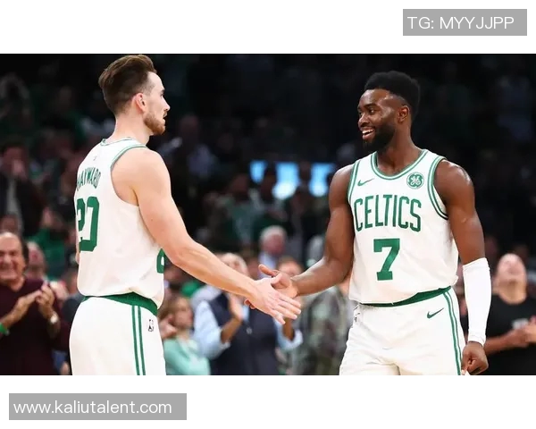 马库斯斯马特的篮球之路与成长历程解析