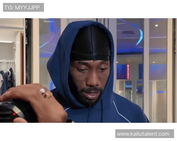 科怀伦纳德的篮球之路：从天赋少年到NBA超级巨星的蜕变与荣耀