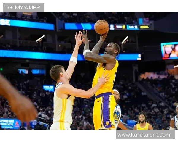 季前赛湖人对阵太阳精彩数据分析与比赛亮点回顾