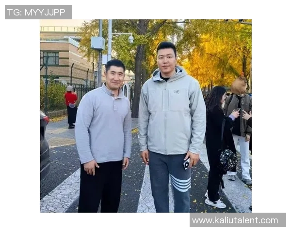 李根：从篮球新星到职业生涯的辉煌历程与未来展望